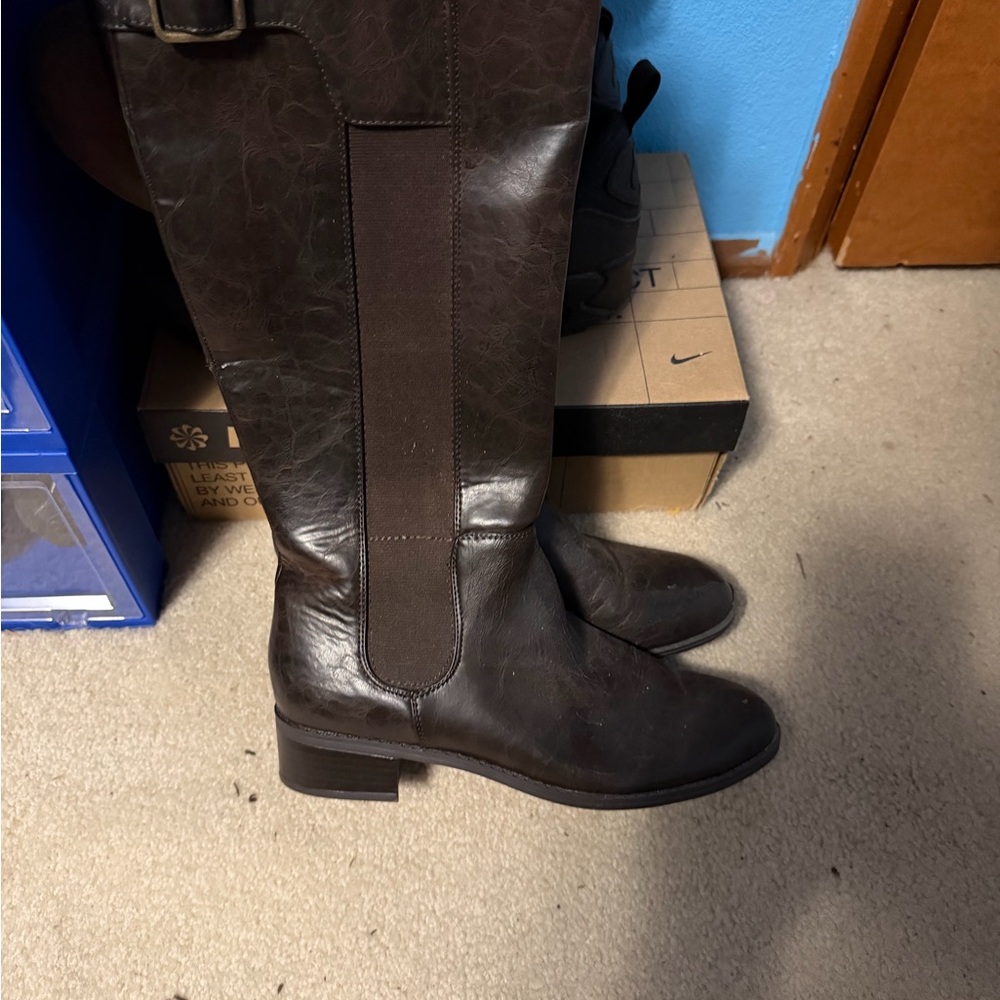 G.H. Bass & Co. Rich Chocolate Heeled Boots